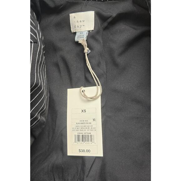 A New Day Women's Black Striped Blazer- Size XS - Picture 4 of 4